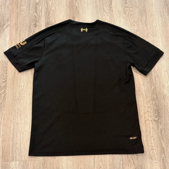 Liverpool FC Jersey Mens Medium Black Gold New Balance Bob Paisley Futbol Soccer - Picture 3 of 8